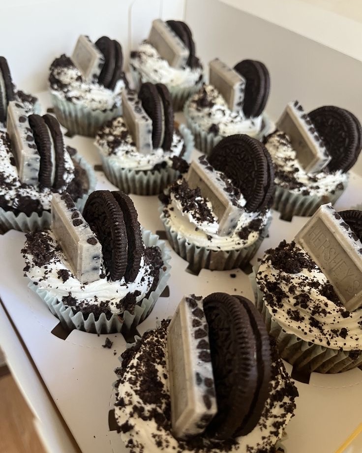 Cookies & cream cupcakes